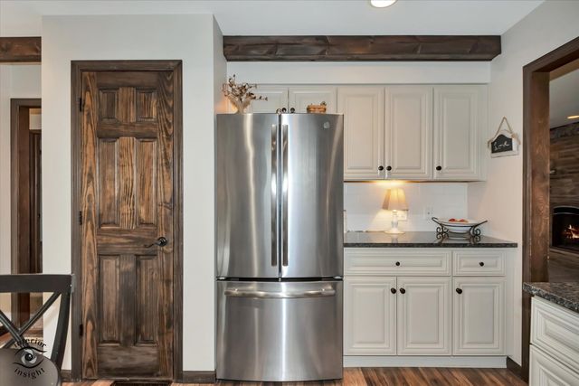 300 S Rathje Road, Peotone, IL 60468