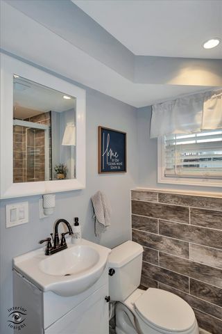 300 S Rathje Road, Peotone, IL 60468