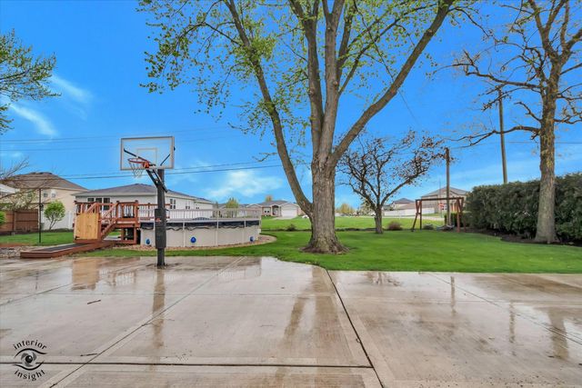 300 S Rathje Road, Peotone, IL 60468