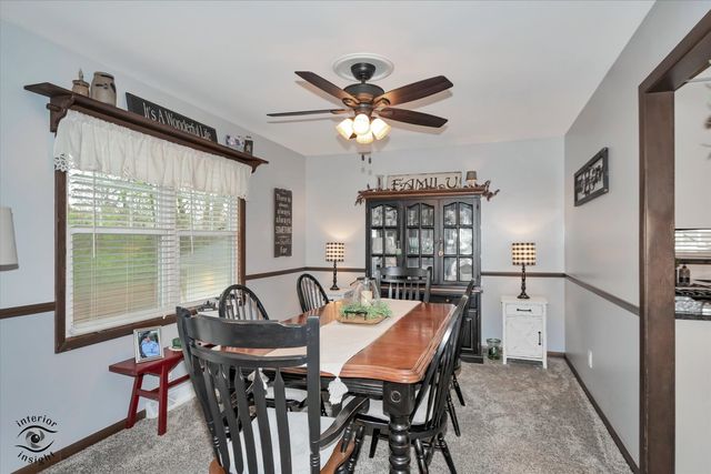 300 S Rathje Road, Peotone, IL 60468