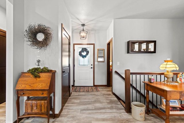 2153 CAROLINE COURT, Neenah, WI 54956