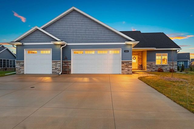 2153 CAROLINE COURT, Neenah, WI 54956