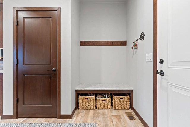 2153 CAROLINE COURT, Neenah, WI 54956