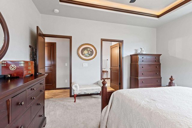 2153 CAROLINE COURT, Neenah, WI 54956