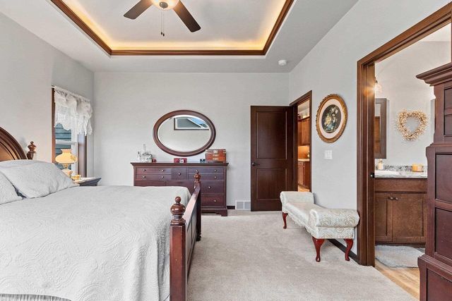 2153 CAROLINE COURT, Neenah, WI 54956