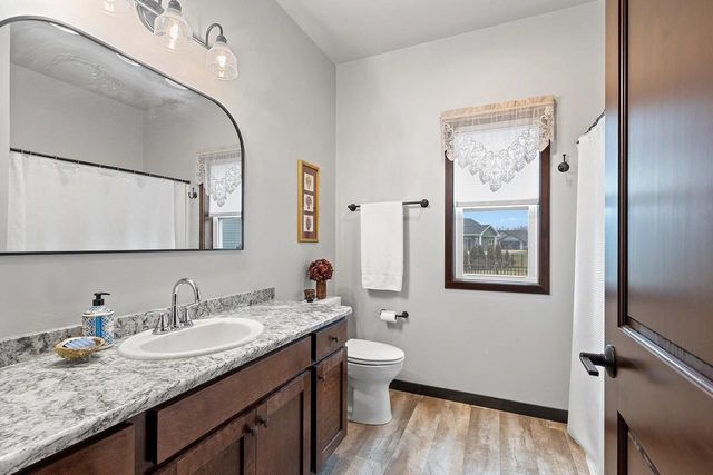 2153 CAROLINE COURT, Neenah, WI 54956