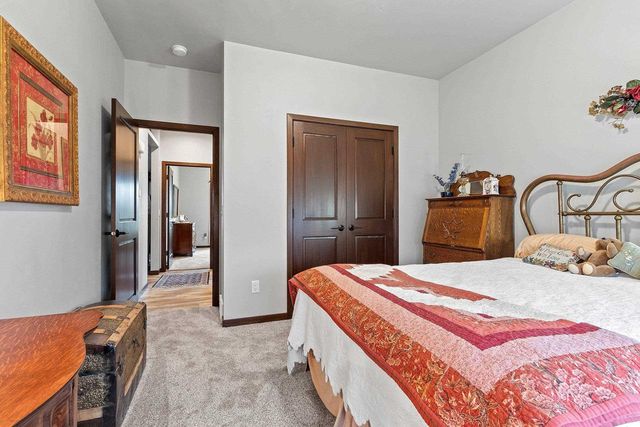 2153 CAROLINE COURT, Neenah, WI 54956