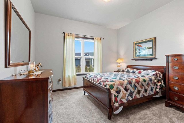 2153 CAROLINE COURT, Neenah, WI 54956