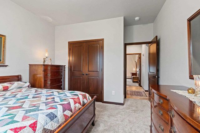 2153 CAROLINE COURT, Neenah, WI 54956