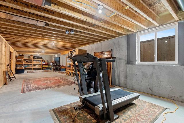 2153 CAROLINE COURT, Neenah, WI 54956