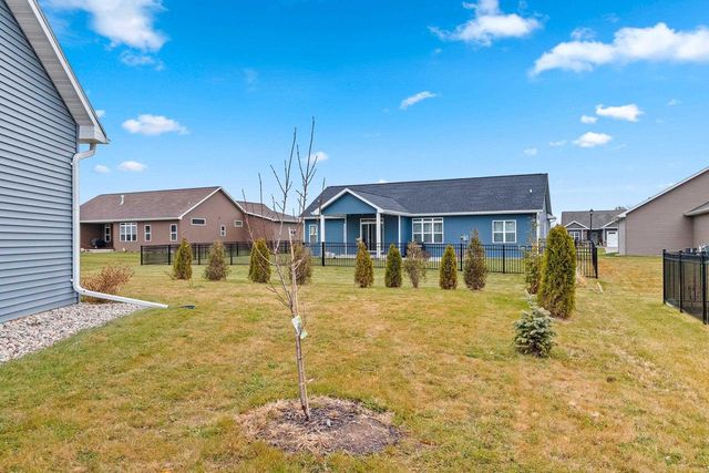 2153 CAROLINE COURT, Neenah, WI 54956