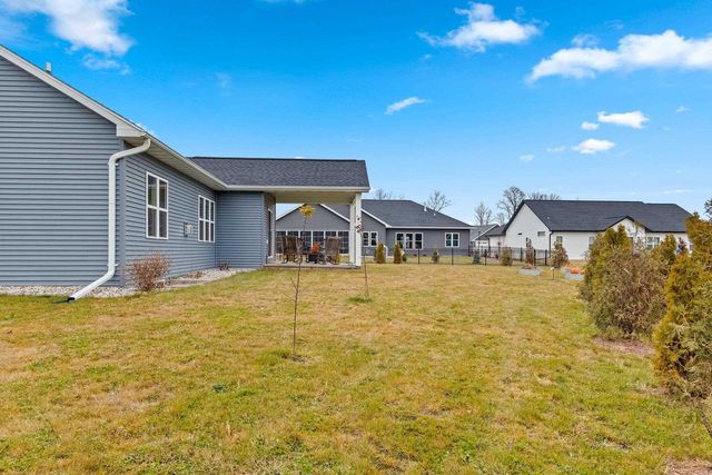 2153 CAROLINE COURT, Neenah, WI 54956