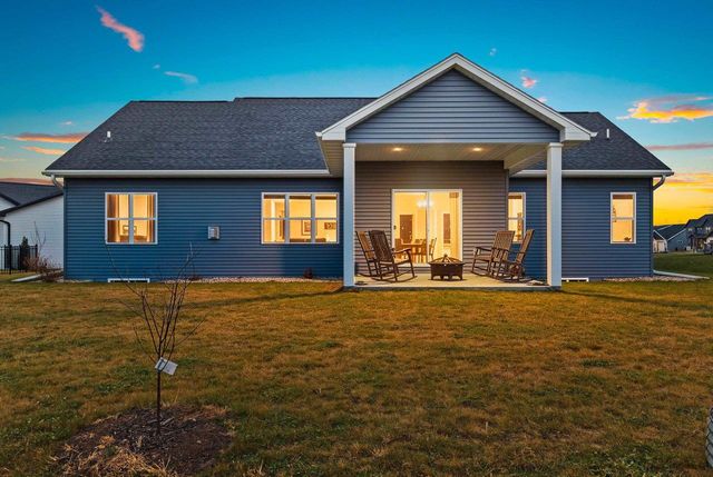 2153 CAROLINE COURT, Neenah, WI 54956