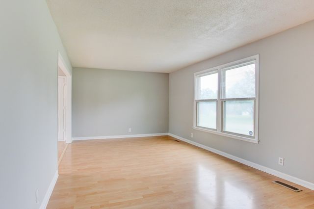 419 Spencer Ln, Clarksville, TN 37042