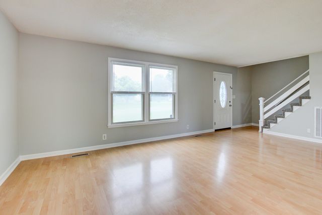 419 Spencer Ln, Clarksville, TN 37042