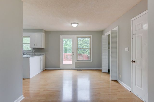 419 Spencer Ln, Clarksville, TN 37042