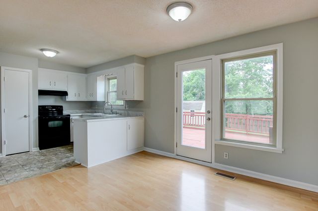 419 Spencer Ln, Clarksville, TN 37042
