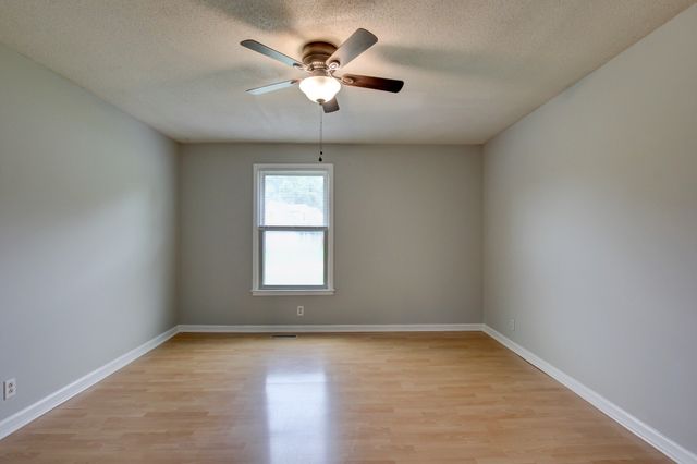 419 Spencer Ln, Clarksville, TN 37042
