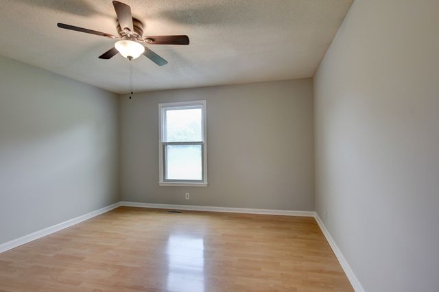 419 Spencer Ln, Clarksville, TN 37042