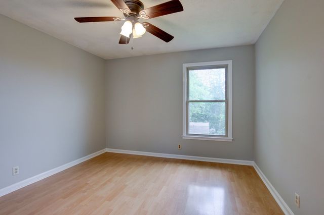 419 Spencer Ln, Clarksville, TN 37042