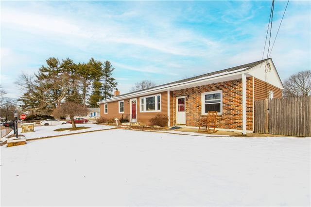32 Lydia Road, Coventry, RI 02816