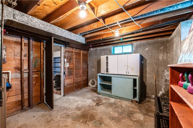 32 Lydia Road, Coventry, RI 02816