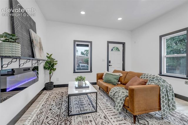 908 E Cimarron Street, Colorado Springs, CO 80903