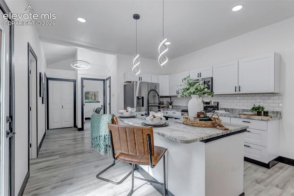 908 E Cimarron Street, Colorado Springs, CO 80903 — photo 4