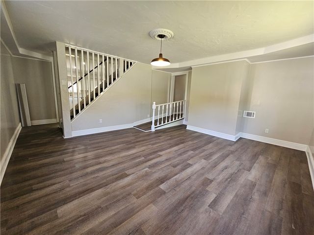 147 Lea St, Munhall, PA 15120