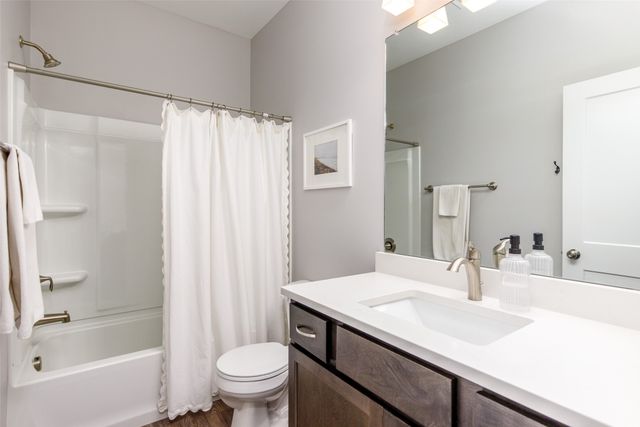 5808 Allerton Drive, Ames, IA 50014