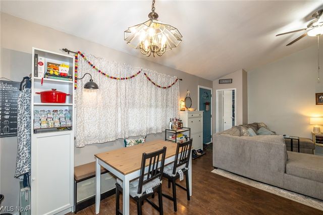 21896 River Oaks Drive, Rocky River, OH 44116