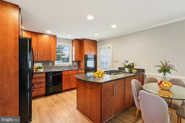 737 HOWARD RD, Baltimore, MD 21208