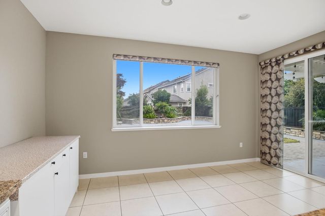 1084 Navigator Dr, Lathrop, CA 95330
