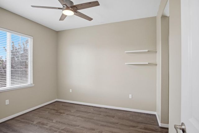 1084 Navigator Dr, Lathrop, CA 95330