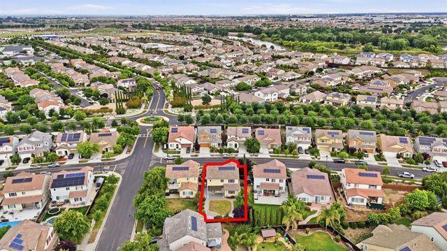 1084 Navigator Dr, Lathrop, CA 95330