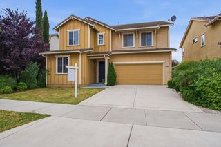 1084 Navigator Dr, Lathrop, CA 95330