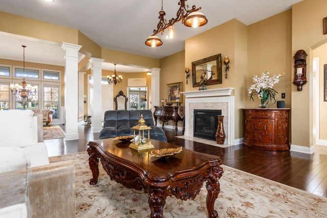 886 Ballater Drive, Delaware, OH 43015