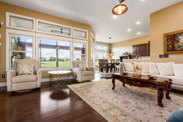 886 Ballater Drive, Delaware, OH 43015