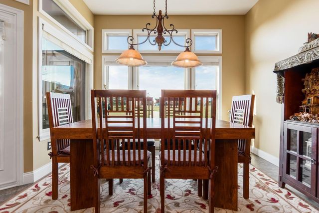 886 Ballater Drive, Delaware, OH 43015