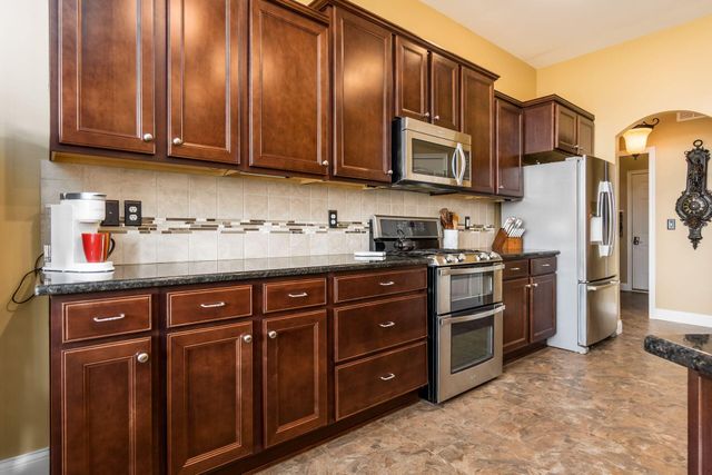 886 Ballater Drive, Delaware, OH 43015