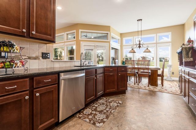 886 Ballater Drive, Delaware, OH 43015