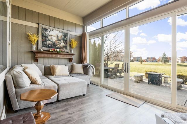 886 Ballater Drive, Delaware, OH 43015