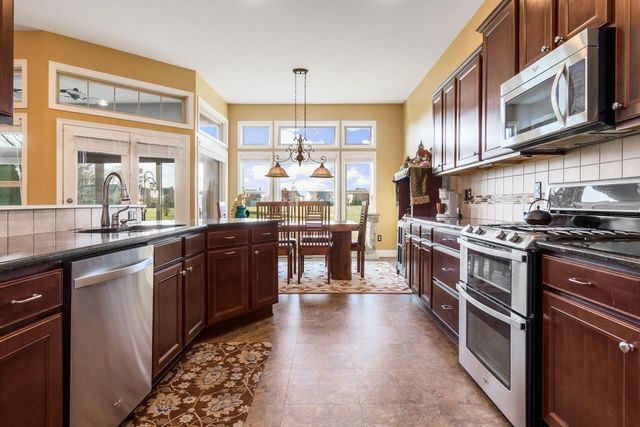 886 Ballater Drive, Delaware, OH 43015