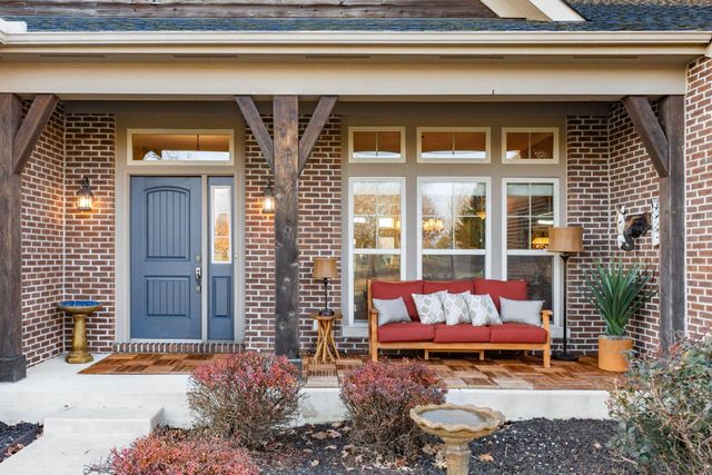 886 Ballater Drive, Delaware, OH 43015