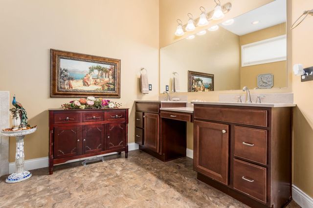 886 Ballater Drive, Delaware, OH 43015