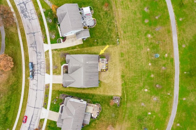 886 Ballater Drive, Delaware, OH 43015