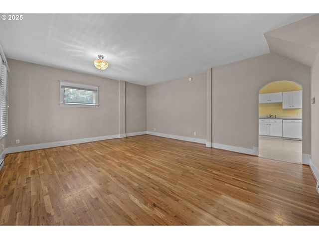 4743 N ALBINA Ave, Portland, OR 97217