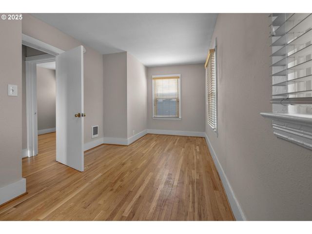 4743 N ALBINA Ave, Portland, OR 97217