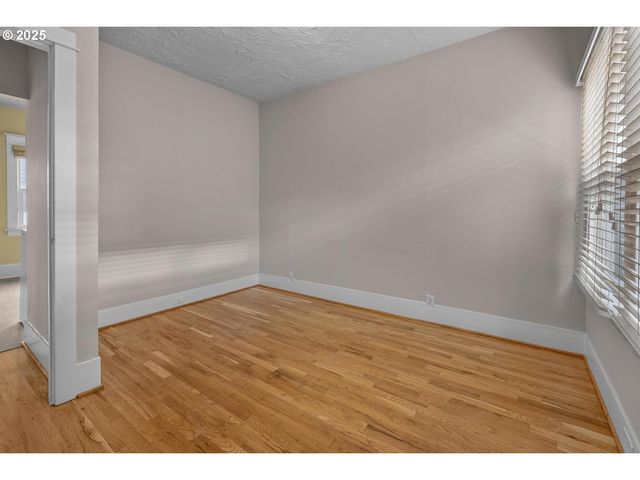 4743 N ALBINA Ave, Portland, OR 97217