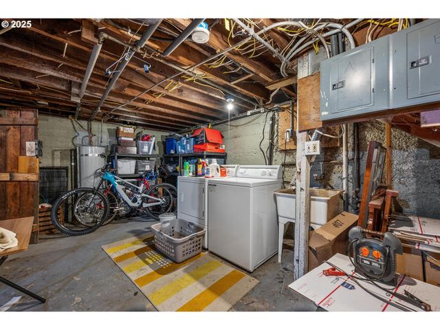 4743 N ALBINA Ave, Portland, OR 97217